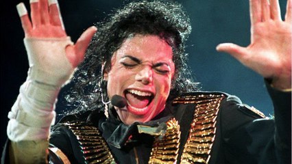 GALA VIDEO - Michael Jackson : face à la polémique M6 prend une grande décision