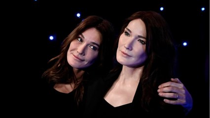 GALA VIDÉO - Carla Bruni, canon à 51 ans en robe pull et cuissardes