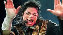 GALA VIDEO : “Michael Jackson trouvait un nouveau petit garçon tous les 12 mois”, les témoignages insoutenables révélés dans un documentaire qui crée le scandale