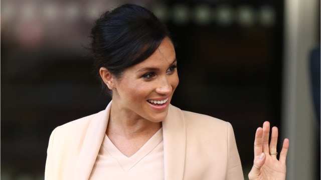 GALA VIDEO - George Clooney a-t-il gaffé sur la date de l'accouchement de Meghan Markle?