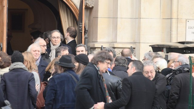 GALA VIDÉO - Obsèques de Thierry Séchan, le frère de Renaud : ses filles et amis réunis pour un dernier au revoir