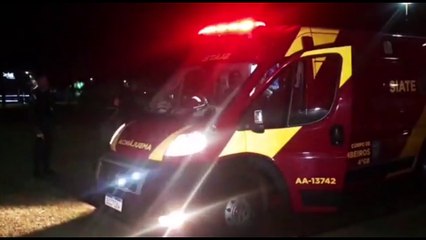Esfaqueado, homem é socorrido pelo Corpo de Bombeiros em estado grave na Av. Assunção