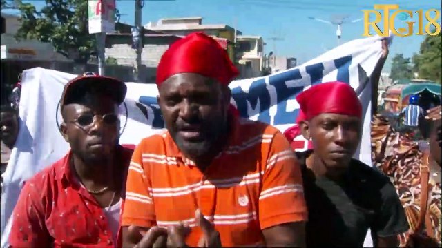 Plizyè sitwayen nan kapital la manifeste kont fenomènen ensekirite lavi chè ak pri gaz la ki ogmante