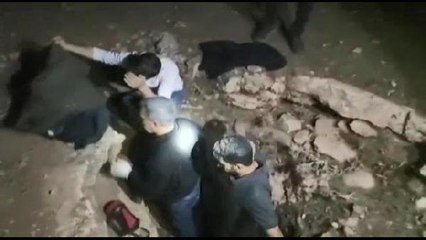 KAYA MEZARINDA DEFİNE ARAYAN 3 KİŞİ SUÇÜSTÜ YAKALANDI