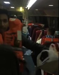 FIRTINADA SALLANAN DENİZ OTOBÜSÜNDEKİ PANİK ANLARI KAMERADA