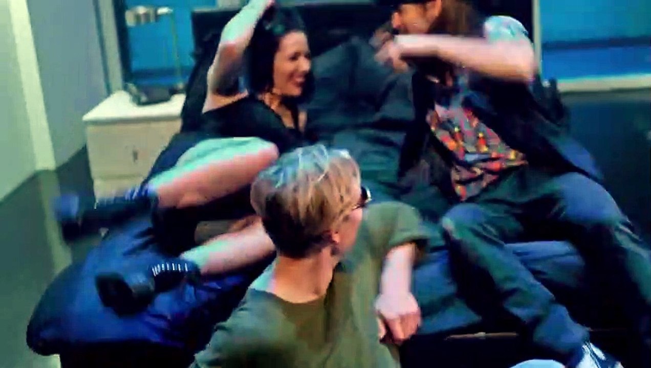 Famous (2021) Trailer