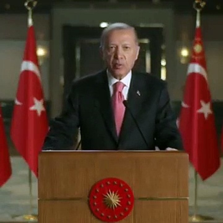 Erdoğan: ''Sosyal medya demokrasi için ana tehdit''