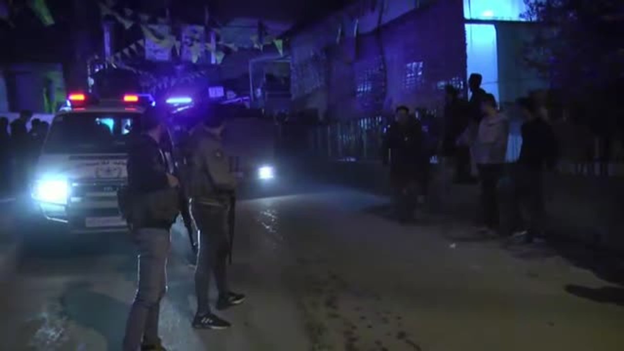 Caos de ambulancias y heridos tras una explosión en un campamento palestino en Líbano