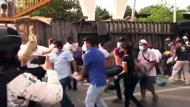 Centinaia di migranti in marcia verso Città del Messico