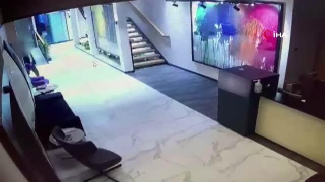 Son dakika... 'Özel güvenlik', 'şantiyeci', 'tesisatçı'... Şişli'de 'bukalemun' lakaplı hırsız önce güvenlik kameralarına sonra polise yakalandı