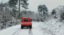 Massa e Cozzile (PT) - Automobilisti bloccati dalla neve soccorsi dai Vigili del Fuoco (11.12.21)