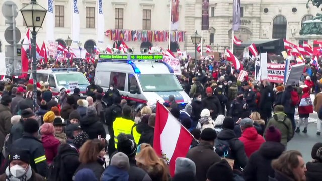 Decenas de miles de autríacos en una nueva protesta contra la vacunación obligatoria contra la COVID