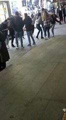 Bursa'da kızlar "erkek" yüzünden kavga ettiler