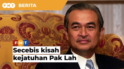 Kejatuhan Pak Lah dan perang puak dalam Umno