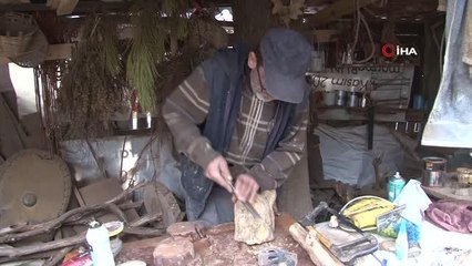 Pandemide işsiz kaldı, ormandan topladığı çürük ağaçlar ile ortaya sanat çıkardı