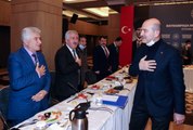 İçişleri Bakanı Süleyman Soylu Bayrampaşa'da muhtarlarla bir araya geldi