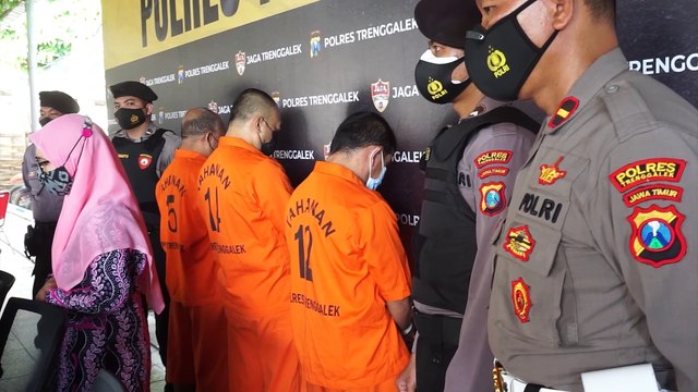 Polres Trenggalek Ungkap Sindikat Pengedar Uang Palsu Dengan Menangkap 3 Tersangka