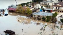 Sağanak yağış Yunanistan'ı felç etti, nehirler taştı, köprüler yıkıldı