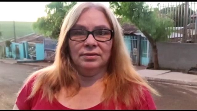 Após o incêndio as pessoas foram retiradas, mas os cachorros não , reclama moradora