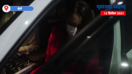 Mumbai : दिया मिर्झाचा बोल्ड अंदाज, 'या' सलूनबाहेर झाली स्पॉट