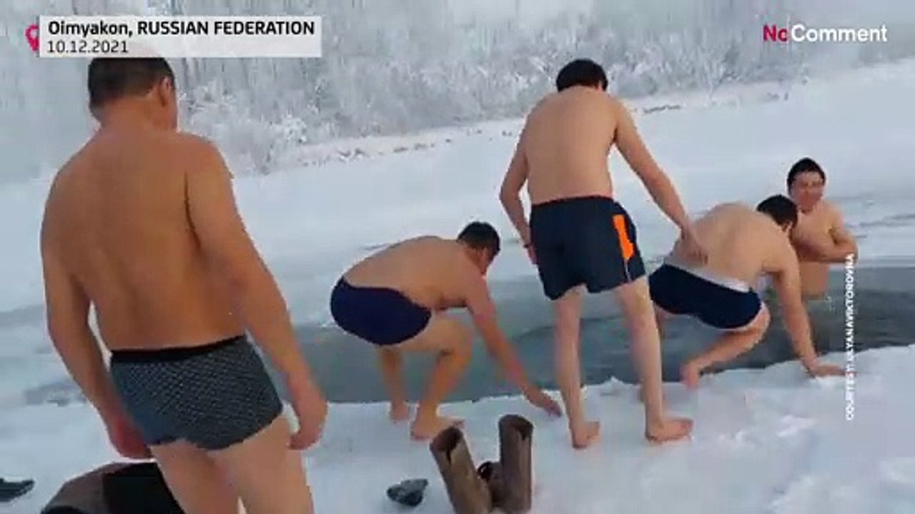 Купание в ледяной воде на "Полюсе холода"