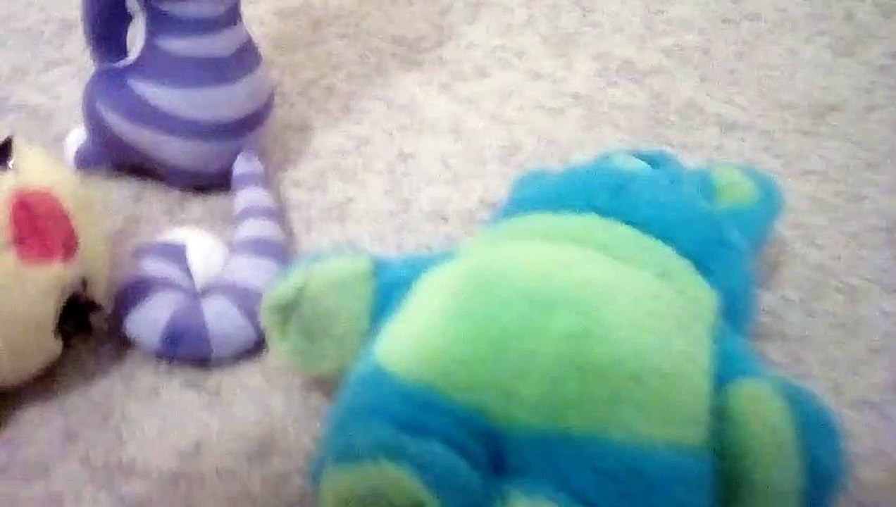 Tails and Pikachu listen s the favorite song of Indiana Jones