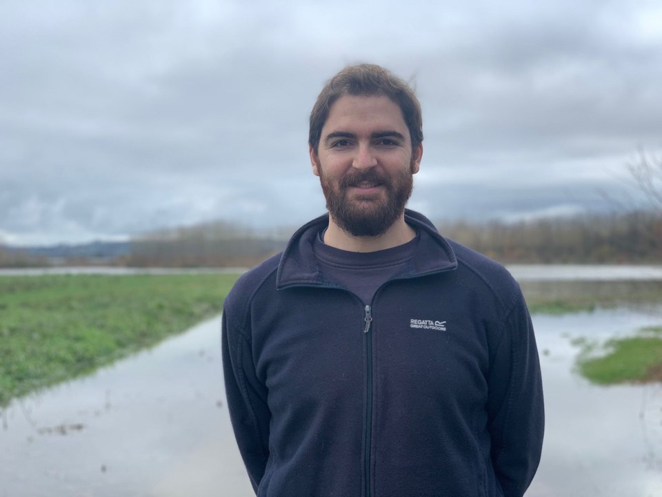 "C'est un coup de plus dans le cercueil des kiwis", témoigne ce producteur de kiwis après les inondations dans les Landes