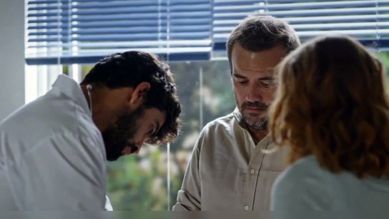 Plus belle la vie : Le Docteur Vidal fait une terrible frayeur à Léa et Jean-Paul