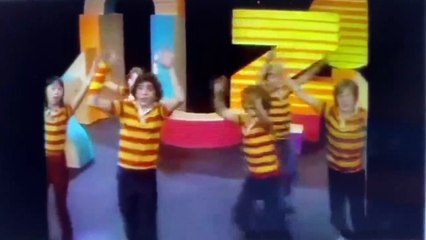 Zoom - Sing A Song Medley (1976)