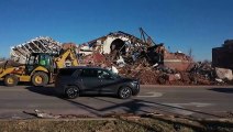 Trois jours après les tornades, la recherche des disparus continue, l'aide s'organise