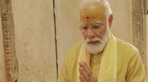 PM Modi offers prayers at Kashi Vishwanath temple