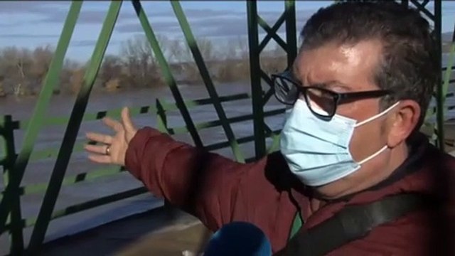 Aragón se prepara para lo peor por la crecida del Ebro