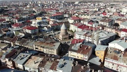 6 asırlık tarihi yapı dökülmeye yüz tuttu