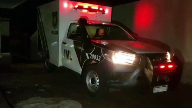 Corpo de Ademar Parteca, 34 anos, que morreu durante confusão em matinê é levado ao IML