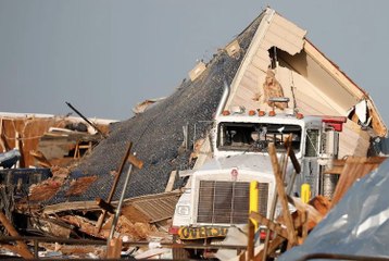 Tornados Ravage Midwestern US, Death Toll At Least 80