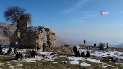 Bitlis'te tarihi yapılar define avcıları tarafından tahrip ediliyor