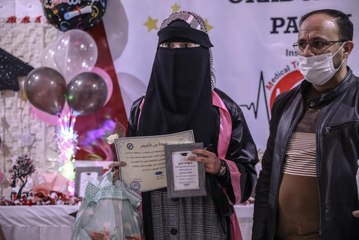 Suriye Amerikan Doktorlar Derneğinin İdlib'de eğittiği 13 hemşire mezun oldu