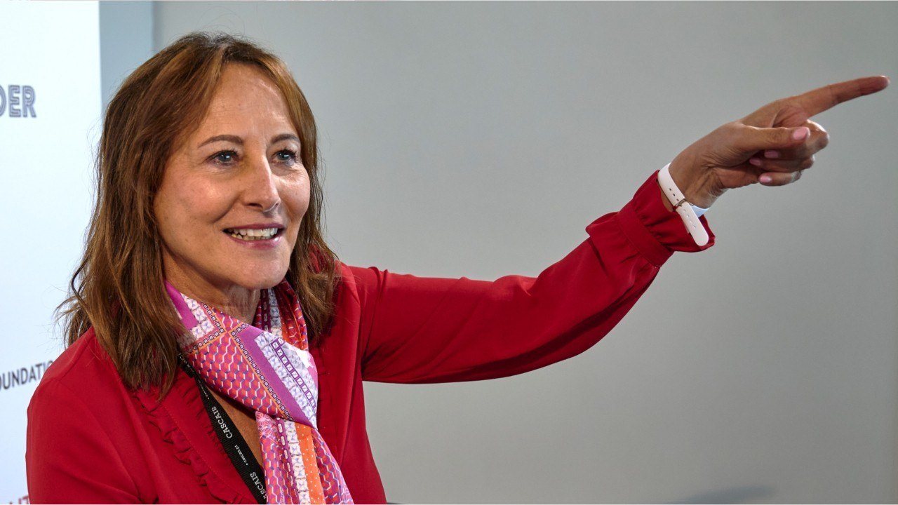 Voici - "Pécresse, elle, a un mari qui la soutient" : la pique de Ségolène Royal à François Hollande