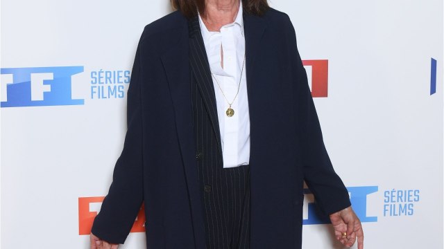 Voici - Les Tuche : Claire Nadeau raconte comment est né le langage très spécial de son personnage Mamie Suze