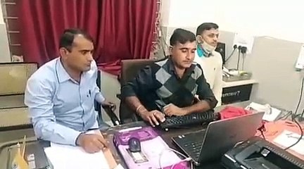 50 हजार रिश्वत लेने पर तहसीलदार का चालक-चपरासी व मध्यस्थ गिरफ्तार