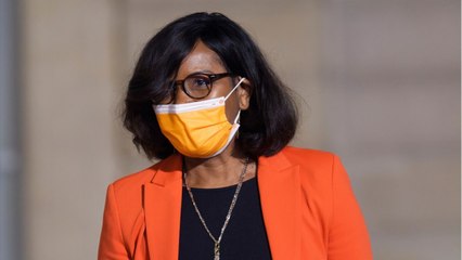 Voici - Elisabeth Moreno : cette triste raison pour laquelle la ministre cache son oeil avec ses cheveux