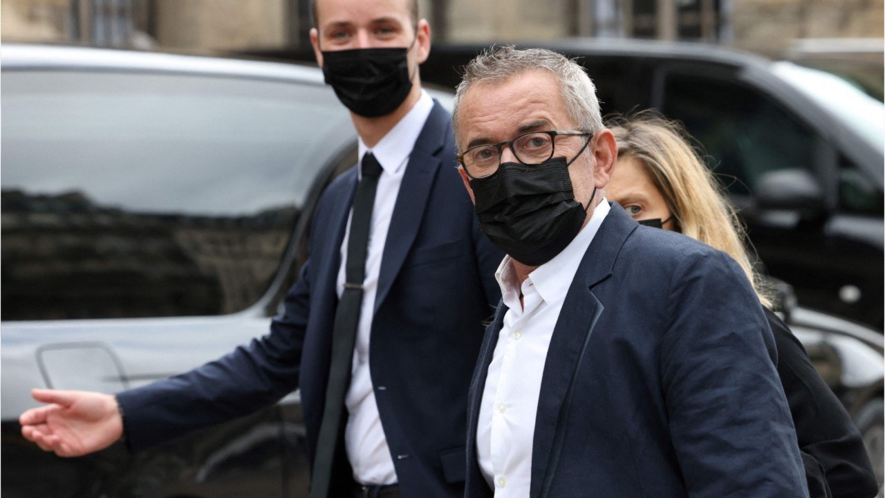 Voici - Christophe Dechavanne : 31 ans plus tard, l'animateur fait une étonnante confidence sur l'émission Ciel mon mardi