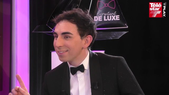 VOICI - Véronique de Vilèlle (Véronique et Davina) se confie sur Emmanuel Macron