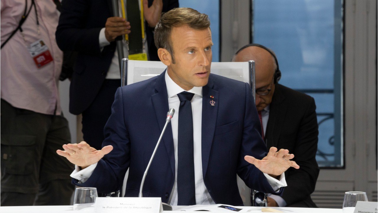 Voici - "Mes fonctions prennent fin demain" : ce jour où Emmanuel Macron a failli démissionner