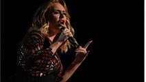 VOICI - PHOTO Adele toujours plus mince : sa silhouette en mini robe moulante impressionne les internautes