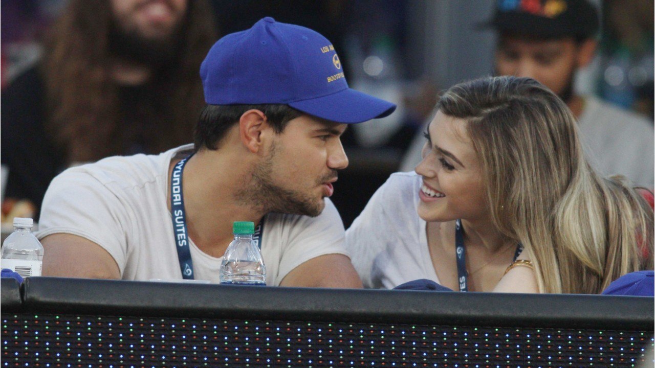Voici - PHOTO Taylor Lautner : l'acteur de Twilight s'est fiancé à sa compagne Taylor Dome après 3 ans d'amour