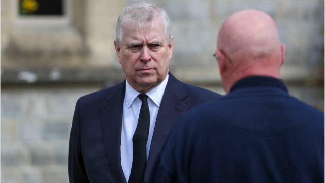 VOICI : Prince Andrew accusé d’agressions sexuelles : ce rôle que pourraient jouer Beatrice et Eugenie au procès