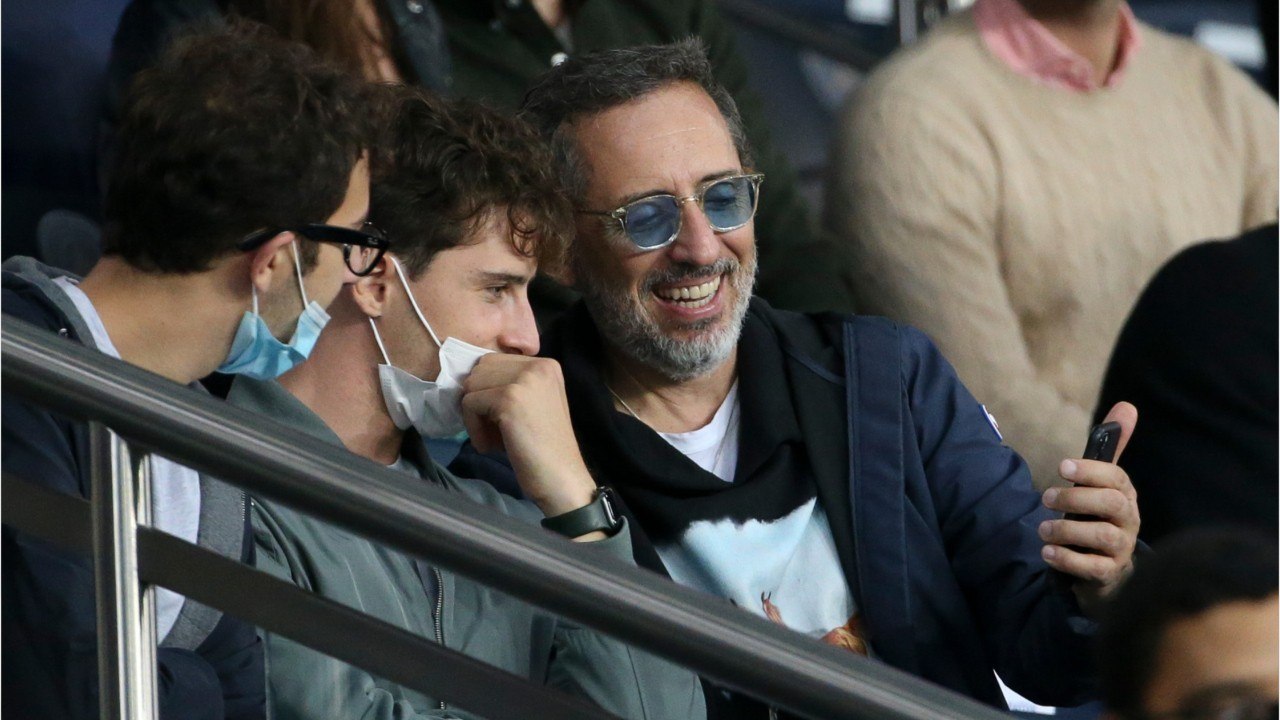 VOICI : Gad Elmaleh dévoile son échange improbable avec un médecin pendant une opération et c’est très drôle
