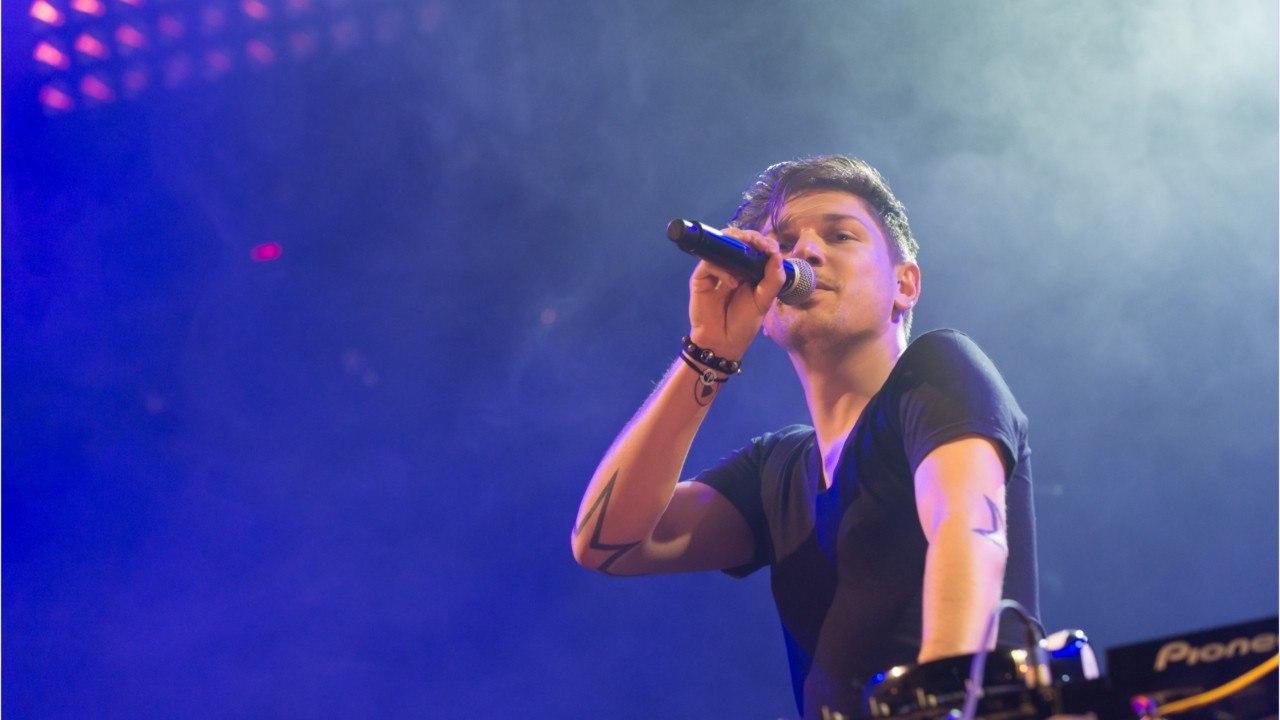 VOICI - 20 ans de la Star Academy : Quentin Mosimann critiqué, il répond avec humour à tous ses détracteurs sur les réseaux sociaux