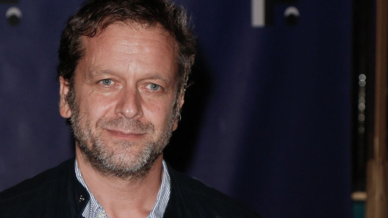 VOICI - INTERVIEW –  "J’aime bien les personnages difficiles à défendre" : Jonathan Zaccaï se confie sur son rôle dans le téléfilm "Il est elle"